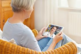 woman-virtual-visit.jpg