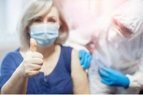 vaccine-scheduling-thumbs-up.jpg